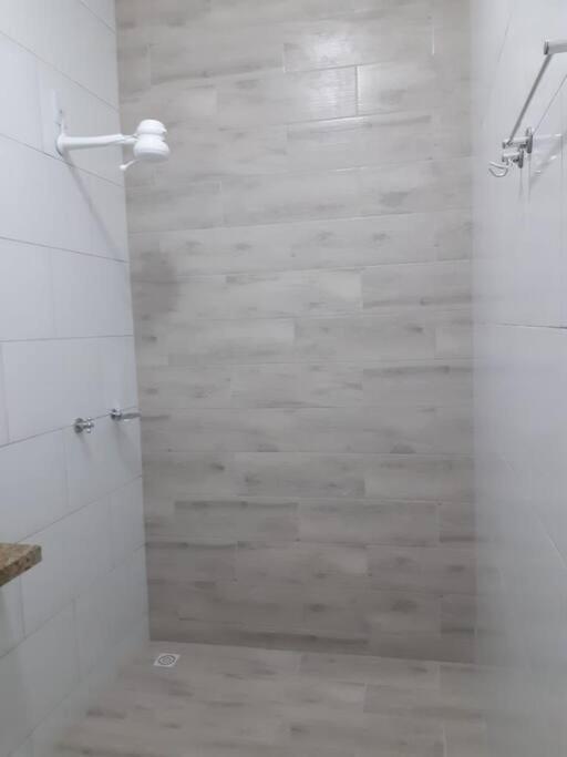 Paraiso De Aruana - Rio Araguaia - Imovel Recem Construido!! Novissimo!!!! A Piscina E Aquecida!!! Exterior foto